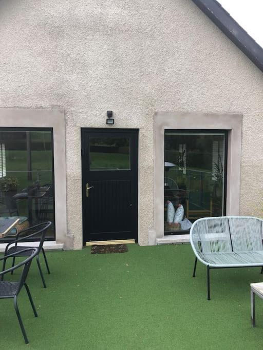 Adorable One Bedroom Apartment With Balcony Newtownards Buitenkant foto